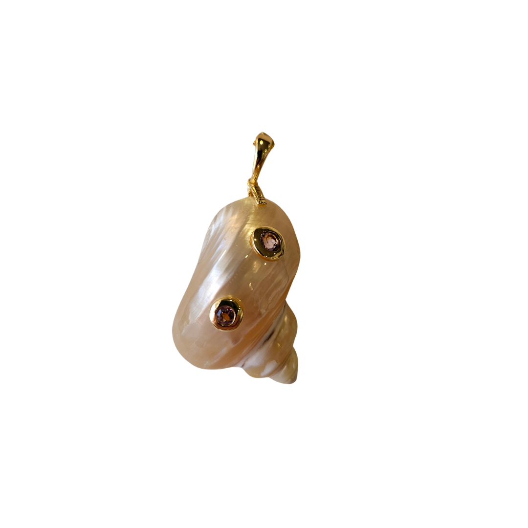 Menorca Shell Pendant