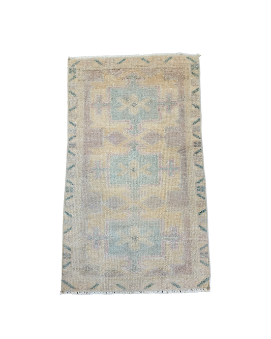 Vintage Rug {Mauve Mist}