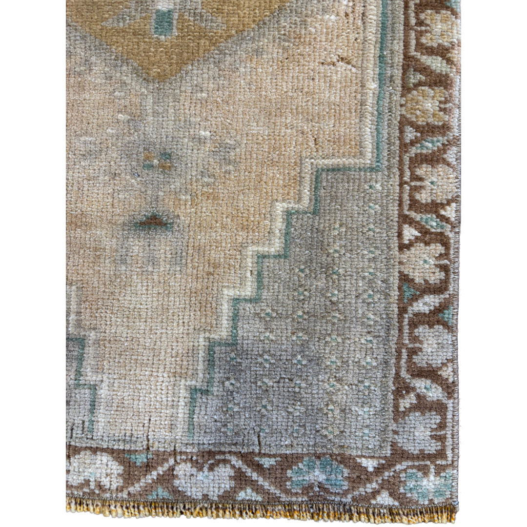 Vintage Rug {Chocolate Delight}