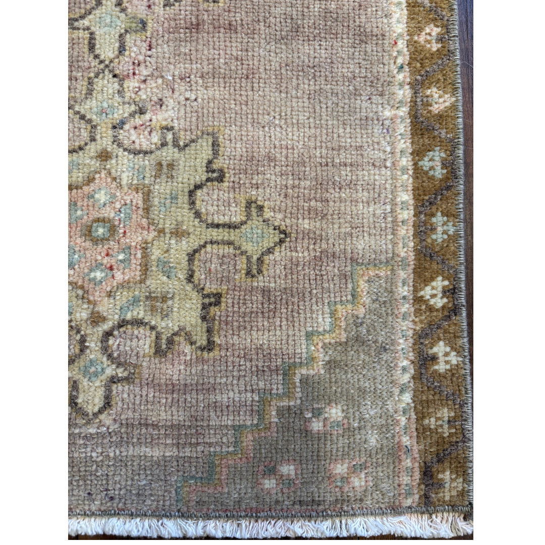 Vintage Rug {Tan Trio}