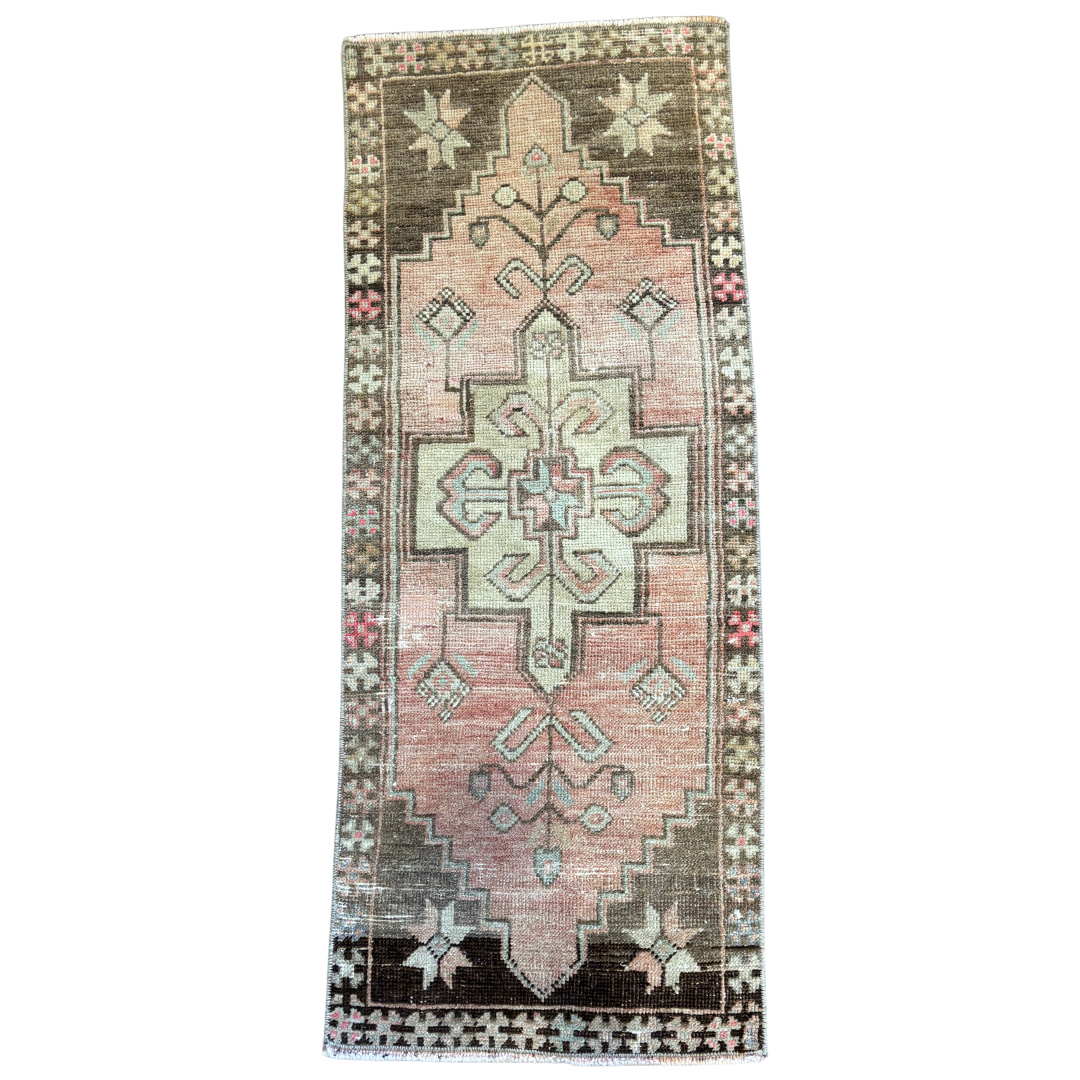 Vintage Rug {Sweet Delilah}