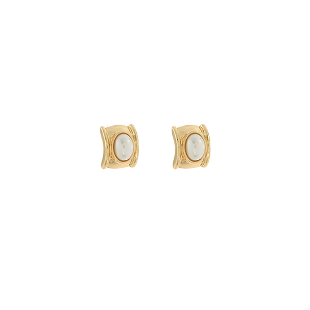 Gold & Pearl Earrings