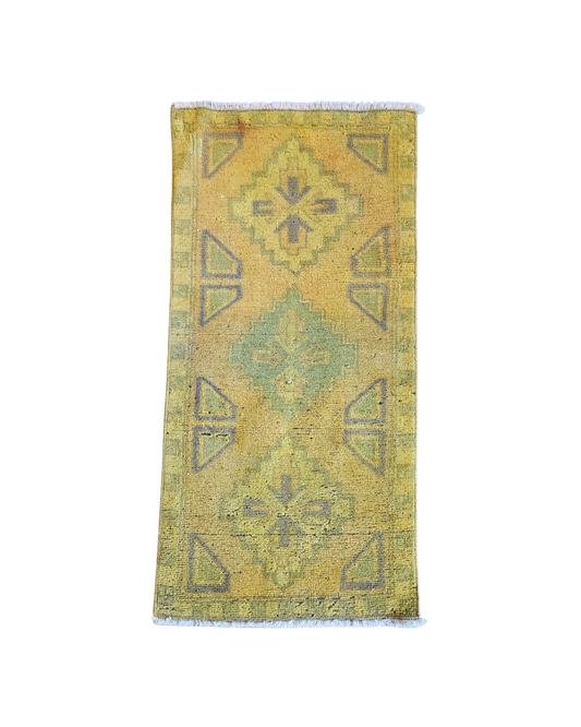 Vintage Rug {Gusto Gold}