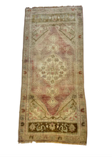 Load image into Gallery viewer, Vintage Rug {Ruby}
