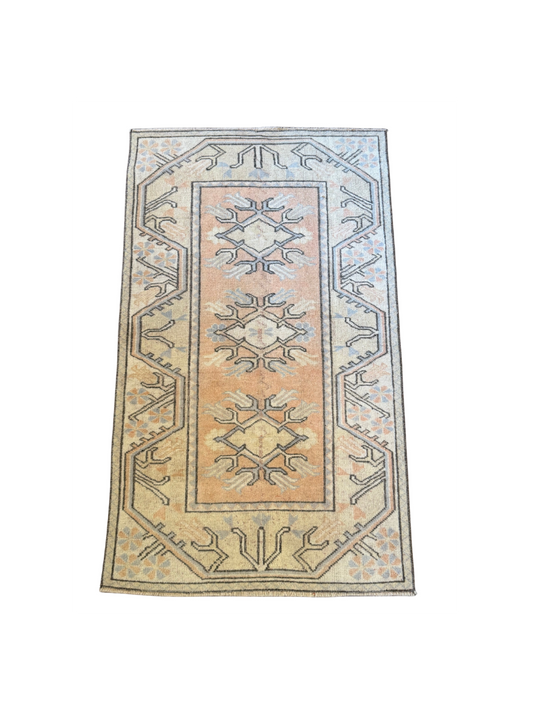 {Vintage Rug} Peach Willow