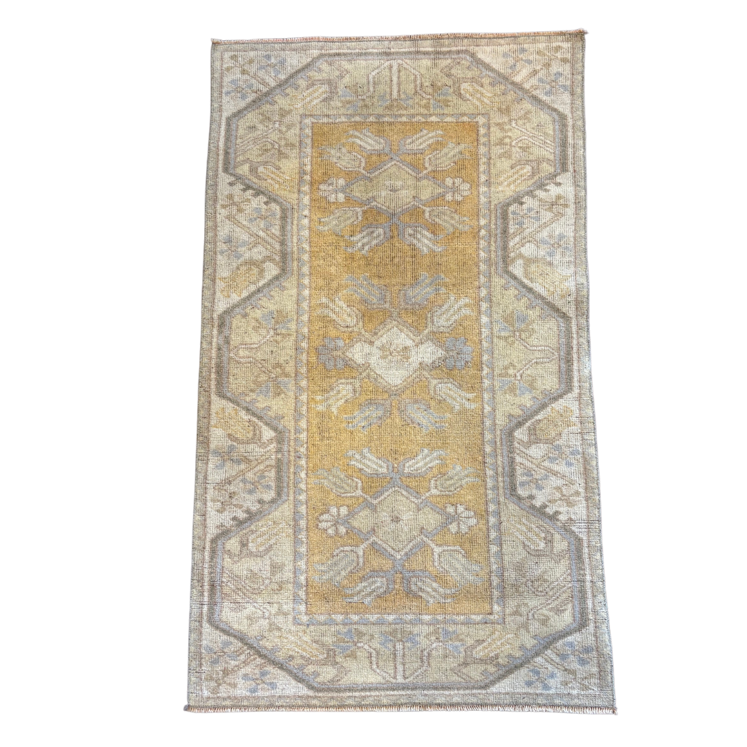 Vintage Rug {Limoncello}