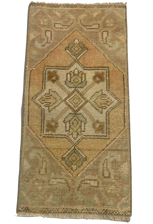 Vintage Rug {Mint Geometric}